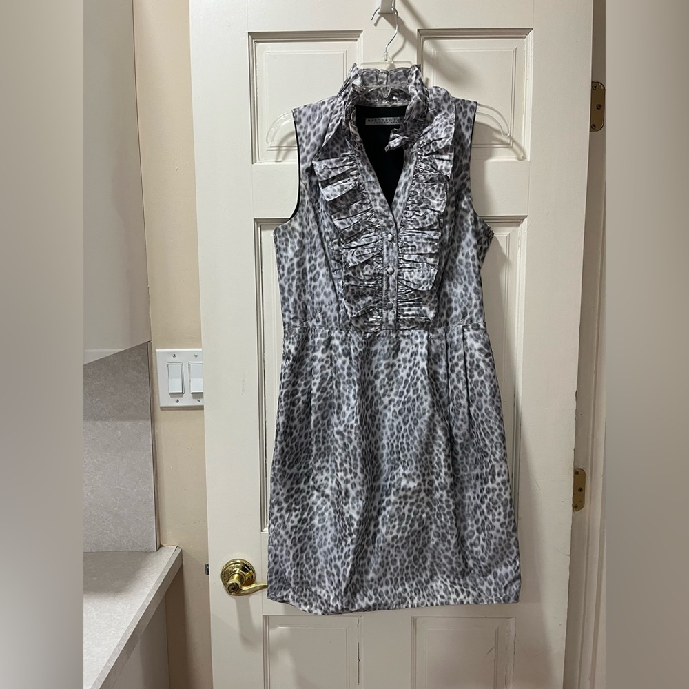 Sleeveless dress - Picture 2 of 7